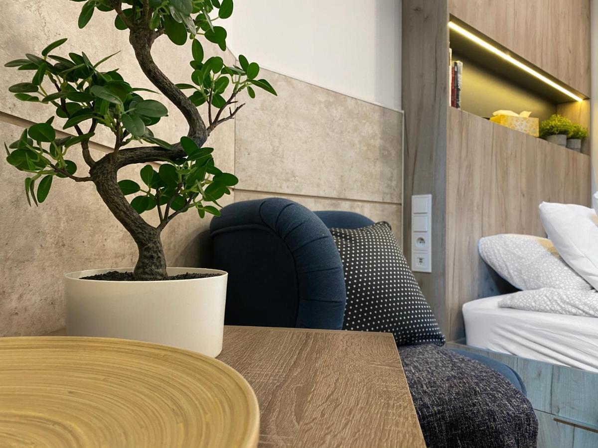 Beautiful For Couples With Air Conditioning - Old Town & Main Station Apartment Krakau